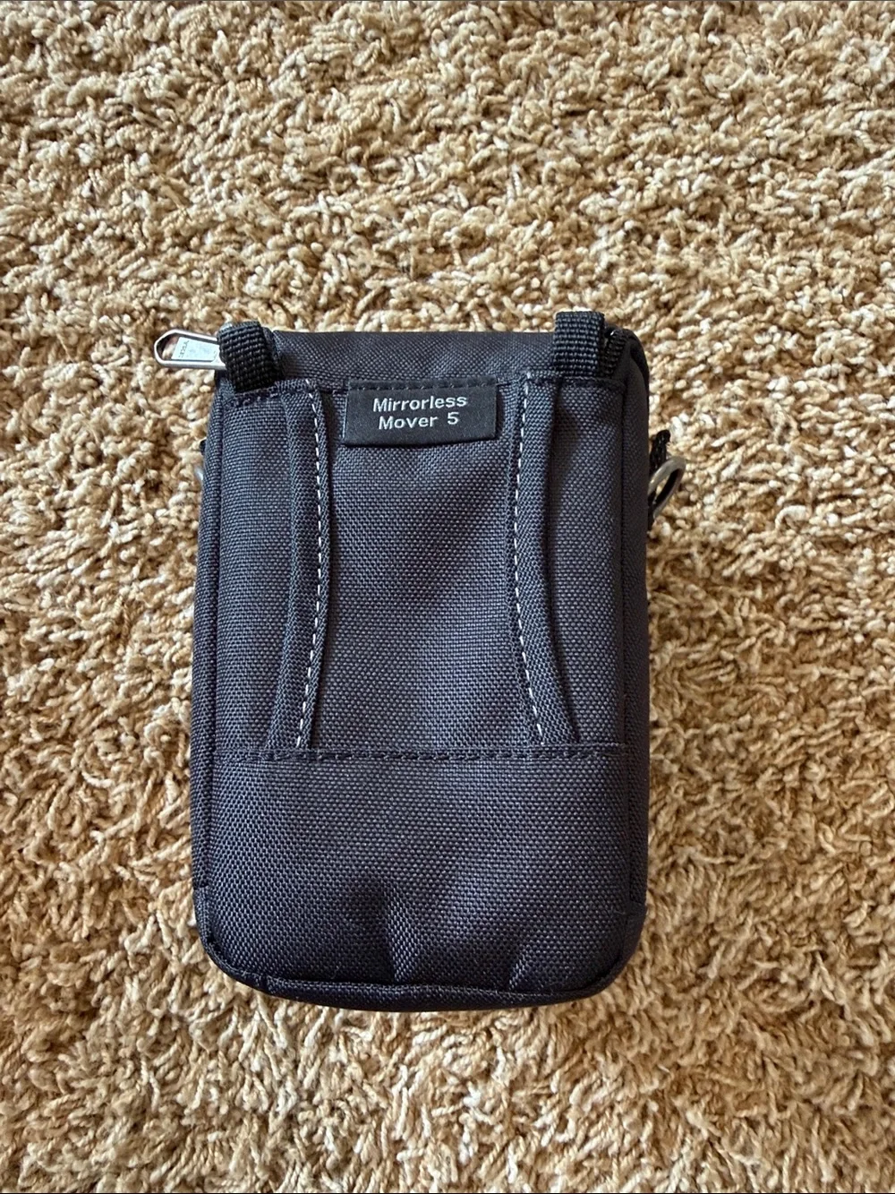 Think Tank Mirrorless Mover 5